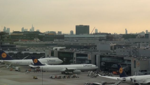 Von der Elektrik bis zur Luftsicherheitskontrolle: Am Flughafen Frankfurt beruflich durchstarten